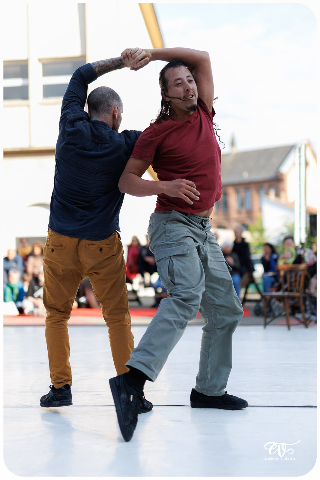 NO MAN'S LAND (CIE DARUMA)